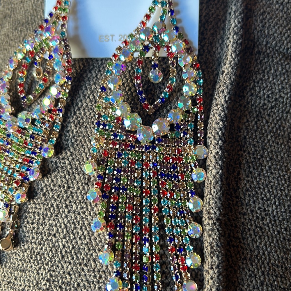Multi-Colored Dangle Statement Earrings - Picture 3 of 3